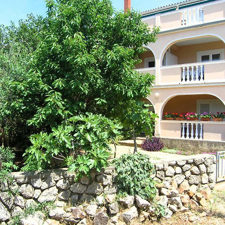 Appartamento Apartman Juric Krk Town Esterno foto