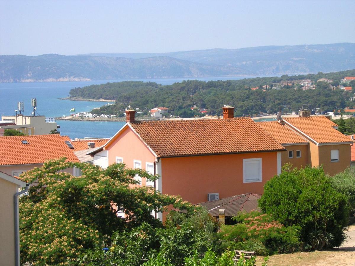 Appartamento Apartman Juric Krk Town Esterno foto
