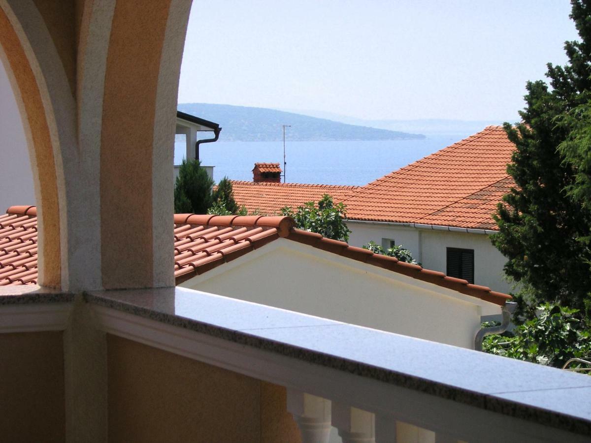 Appartamento Apartman Juric Krk Town Esterno foto
