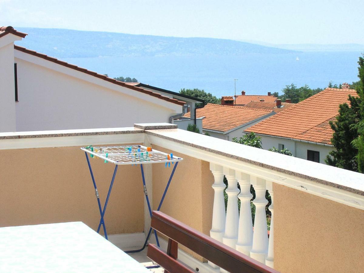 Appartamento Apartman Juric Krk Town Esterno foto