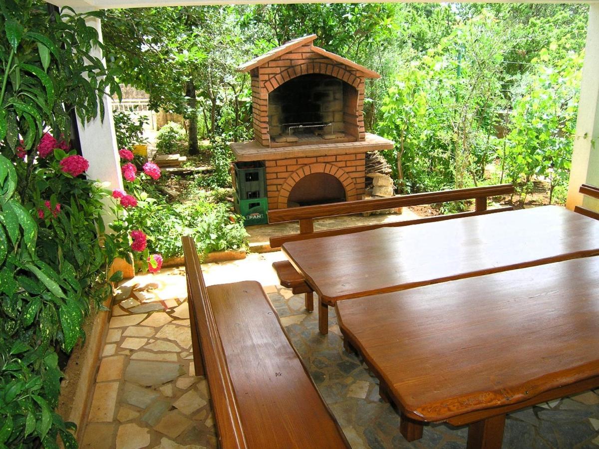 Appartamento Apartman Juric Krk Town Esterno foto